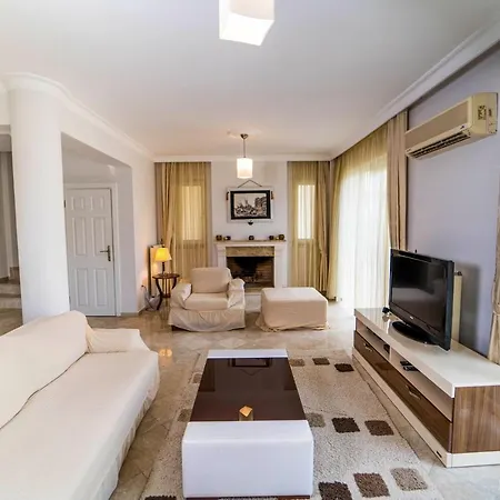 Villa Seaside Residence, Villa Sar, Deniz Manzaralı Fethiye Çalış , 4 yatak odalı ,8 kişilik Müstakil Havuzlu Villa *