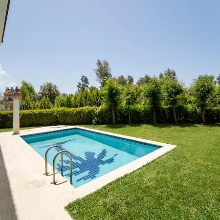 Seaside Residence, Villa Sar, Deniz Manzaralı Fethiye Çalış , 4 yatak odalı ,8 kişilik Müstakil Havuzlu Villa *
