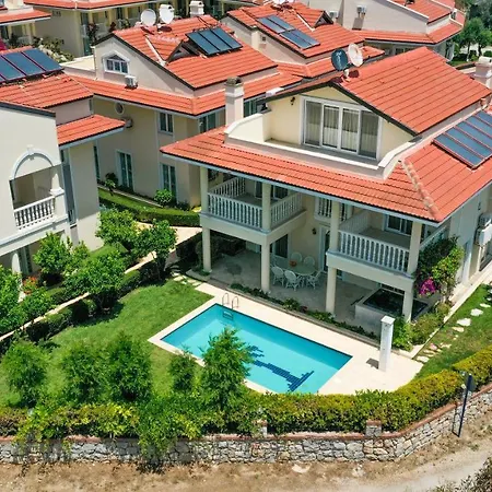 Seaside Residence, Villa Sar, Deniz Manzaralı Fethiye Çalış , 4 yatak odalı ,8 kişilik Müstakil Havuzlu Villa *