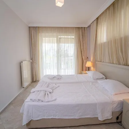 빌라 Seaside Residence, Villa Sar, Deniz Manzarali Fethiye Calis , 4 Yatak Odali ,8 Kisilik Muestakil Havuzlu Villa